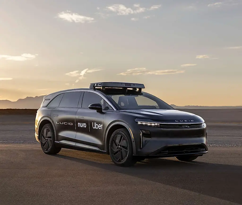 Uber запускает армию роботакси на электрокарах Lucid и Nuro