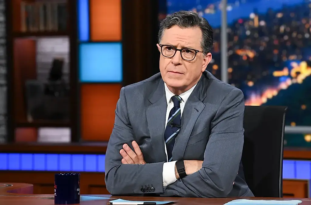 CBS закрывает The Late Show Стивена Кольбера: реакция музыкантов и знаменитостей