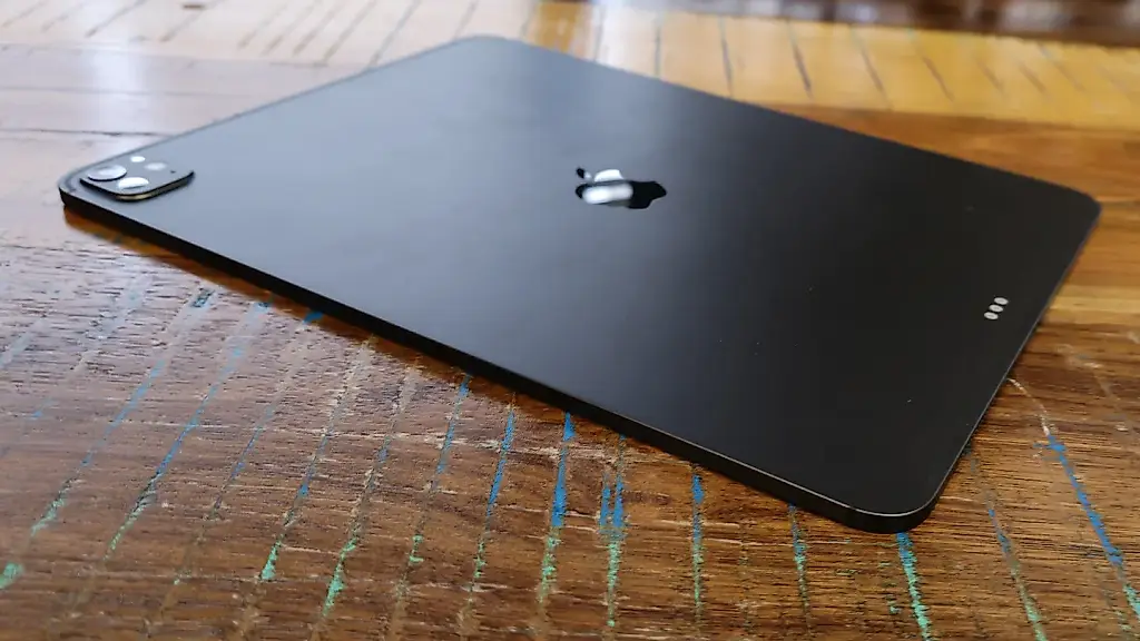 Два селфи на новый iPad Pro?