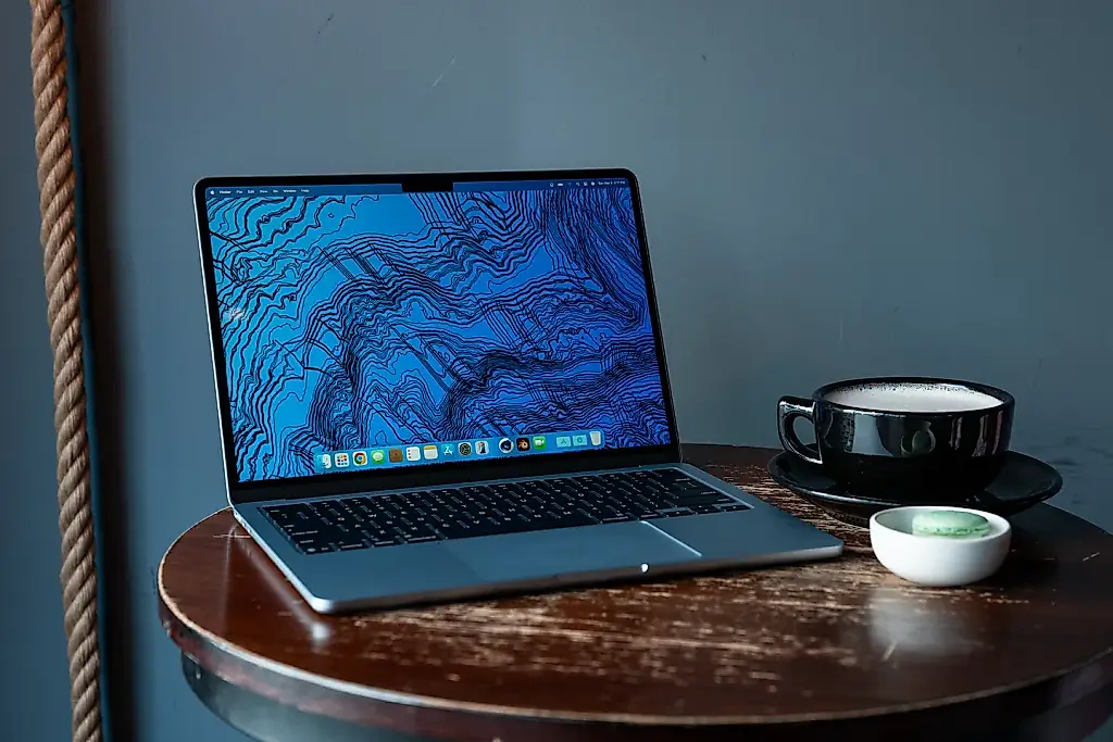 Apple MacBook Air M4: больше за меньше?