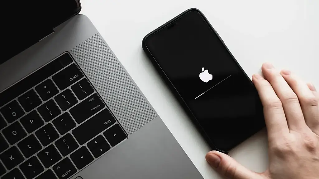 Apple экстренно закрывает дыру в iOS 18.6: что происходит