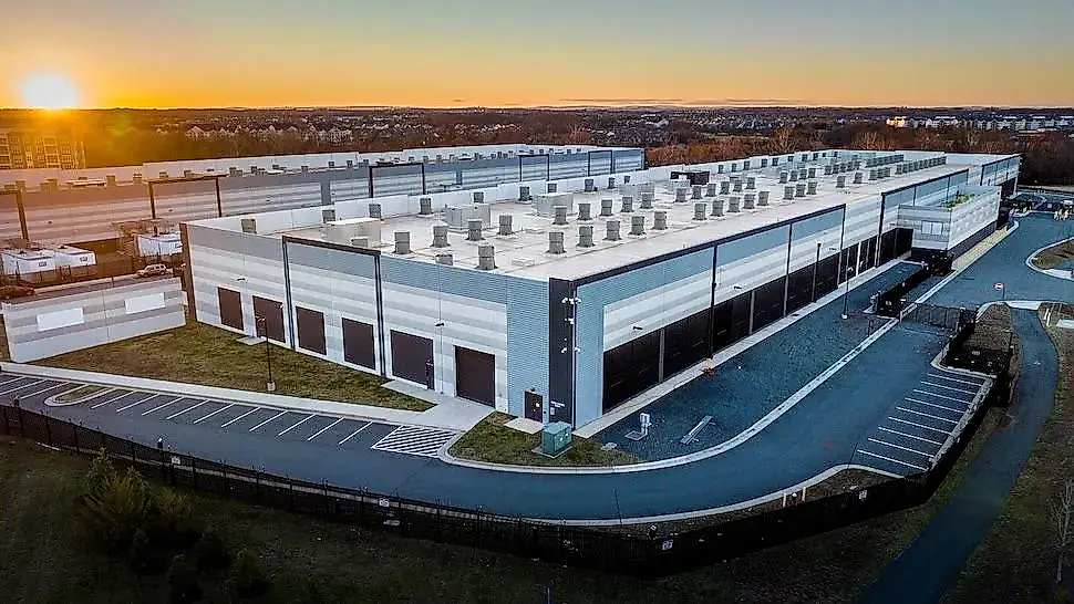 Амазон строит центр дороже страны