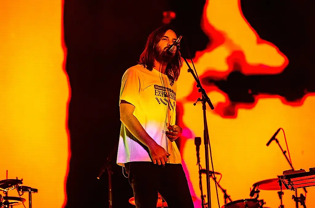 Кевин Паркер подогревает интерес к новой музыке Tame Impala в Барселоне