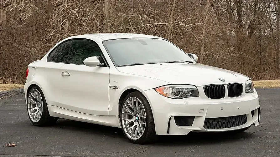 Культовый BMW 1M 2011 года: Не упусти свой шанс!