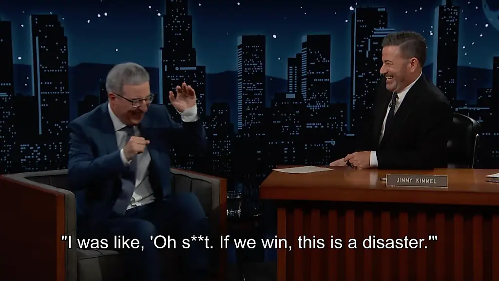 John Oliver издевается над победой Colbert на Эмми