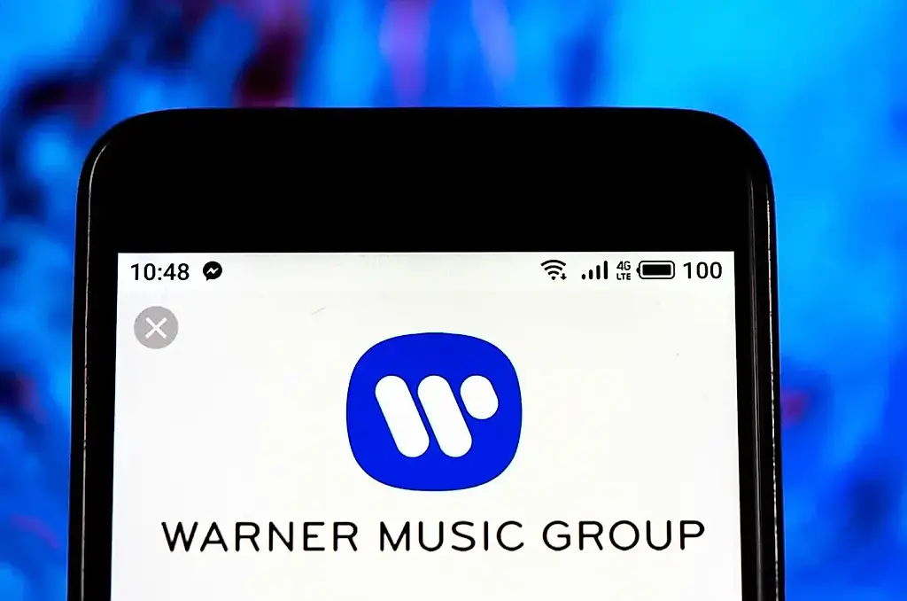 Warner Music теряет руководителя: Изабель Гарви уходит в разгар кадровой чехарды