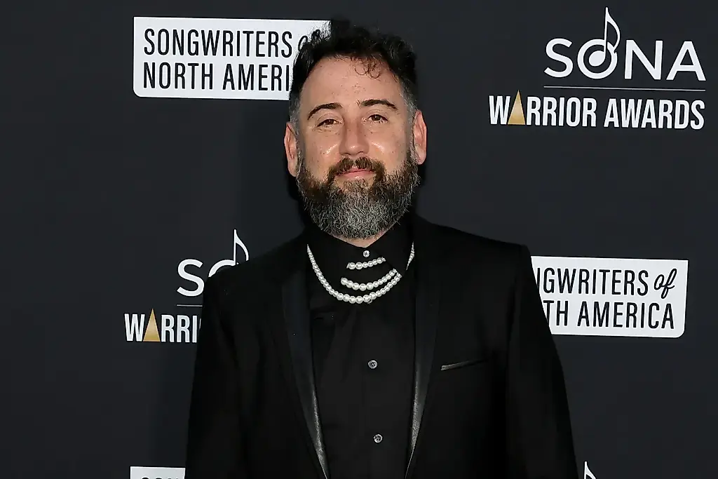 Мозг «Same Old Love» стал сопредседателем авторской гильдии Grammy