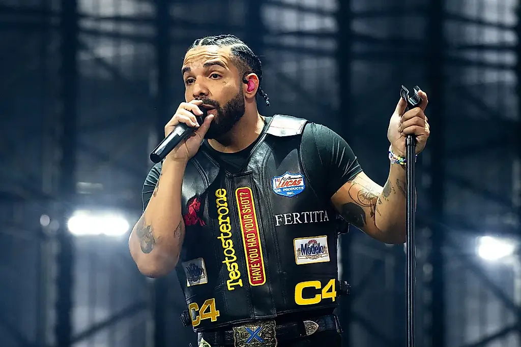 Drake и Bobbi Althoff снова вместе: новый подкаст и немного самоиронии