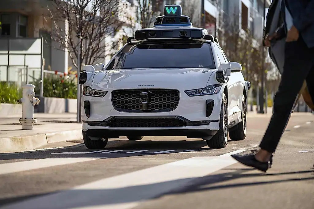 Waymo запускает роботакси в Денвере и Сиэтле