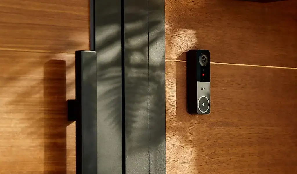 Умный глазок против конкурентов: Hue Secure бросает вызов Ring и Nest
