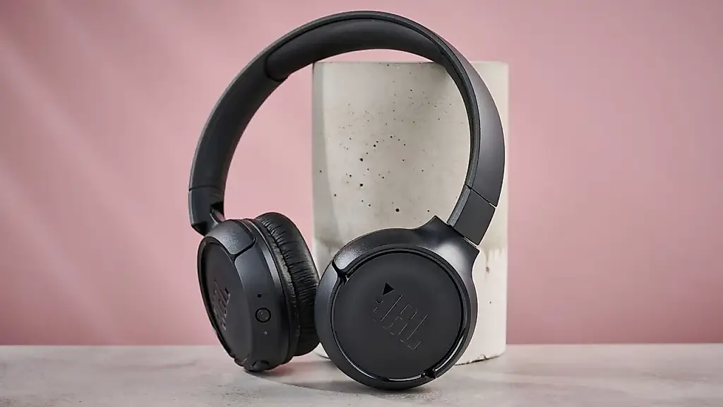 JBL Tune 510BT: дешёвые наушники с сюрпризом