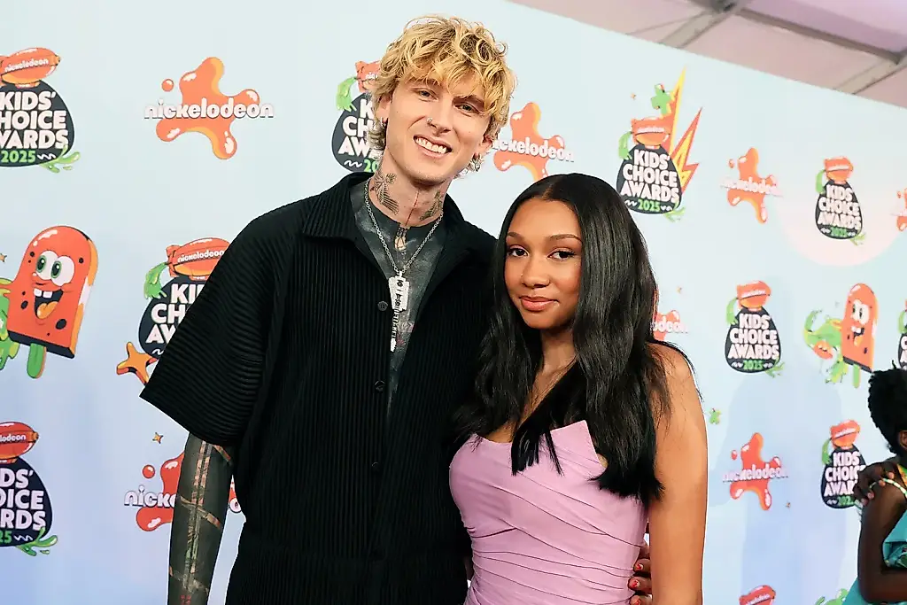 MGK и дочь: семейный дуэт на Warped Tour