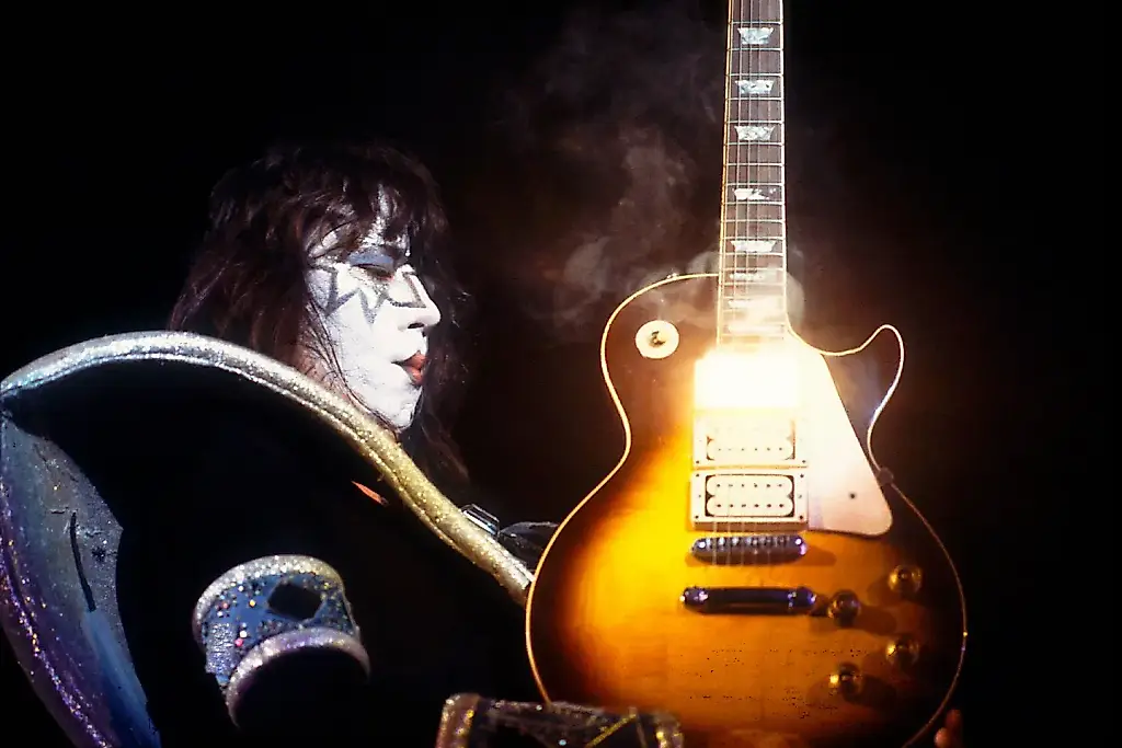 Легендарная гитара Ace Frehley на аукционе