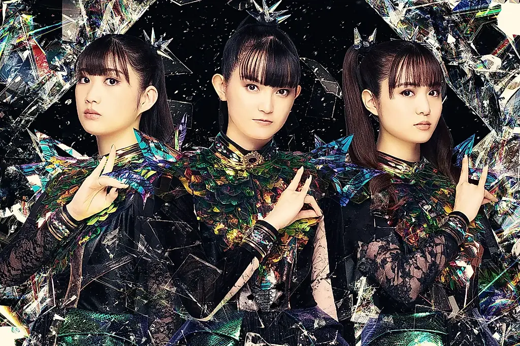 Babymetal жарят металл в Лос-Анджелесе: огонь, гости и арена в стиле 360°