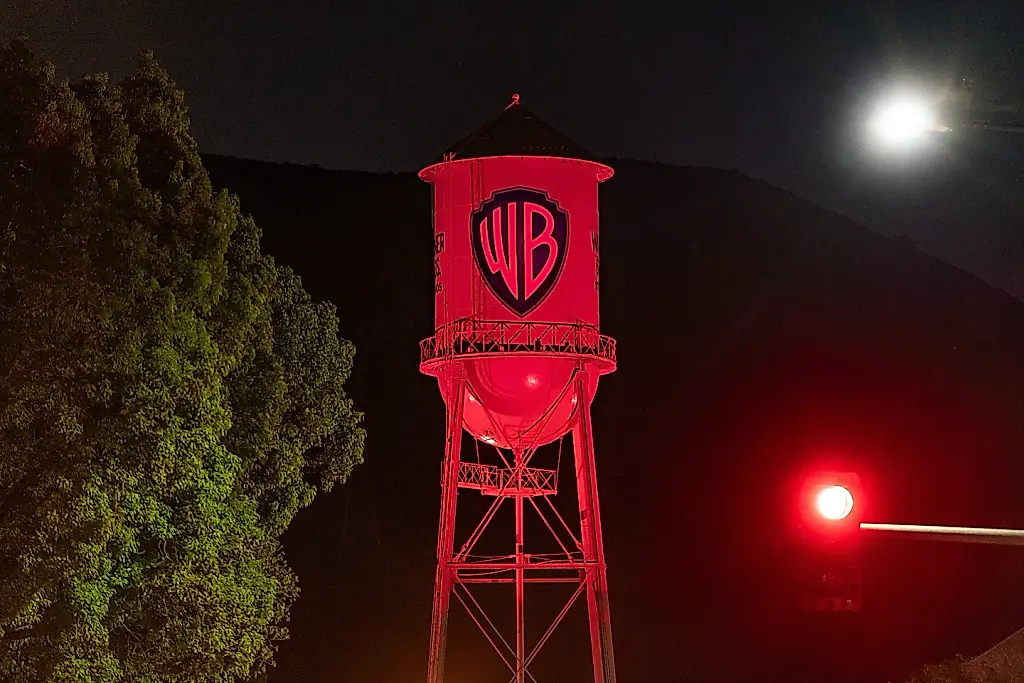 Warner Bros. отвергла Paramount