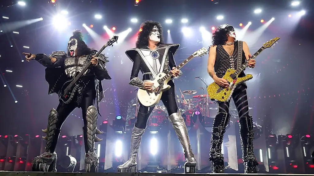 Возвращение KISS: концерт без макияжа в Лас-Вегасе
