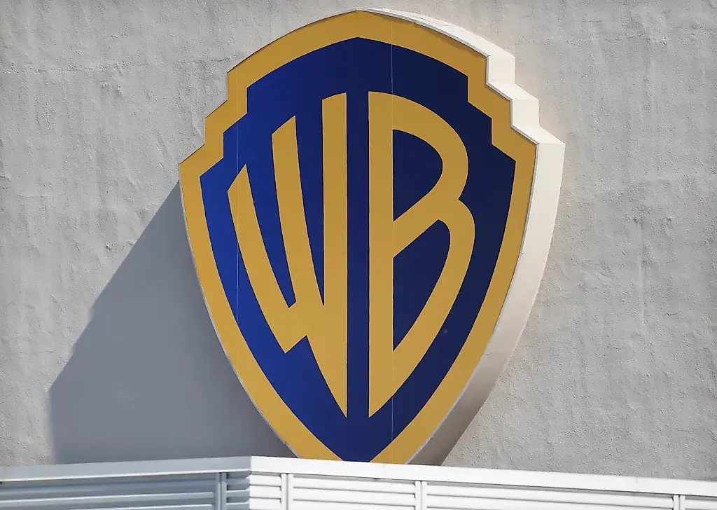 Техногиганты охотятся за Warner Bros.: Netflix, Apple и Amazon в битве за медиа-империю