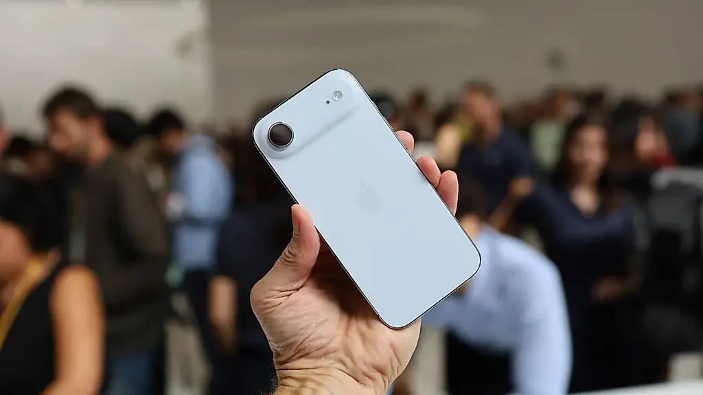iPhone Air признан смартфоном года: Apple снова творит революцию