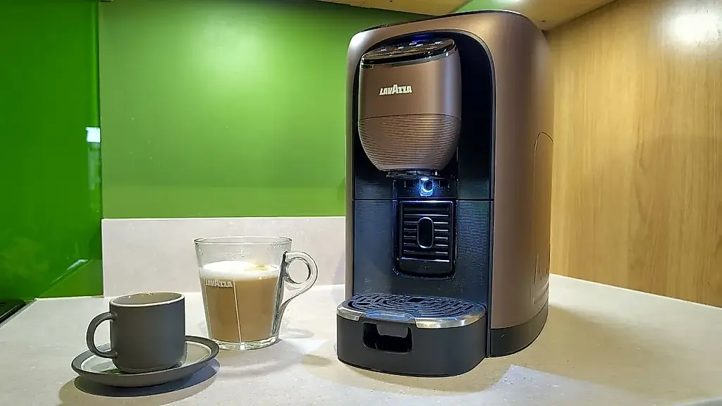 Lavazza Assoluta: умная кофемашина без выбора