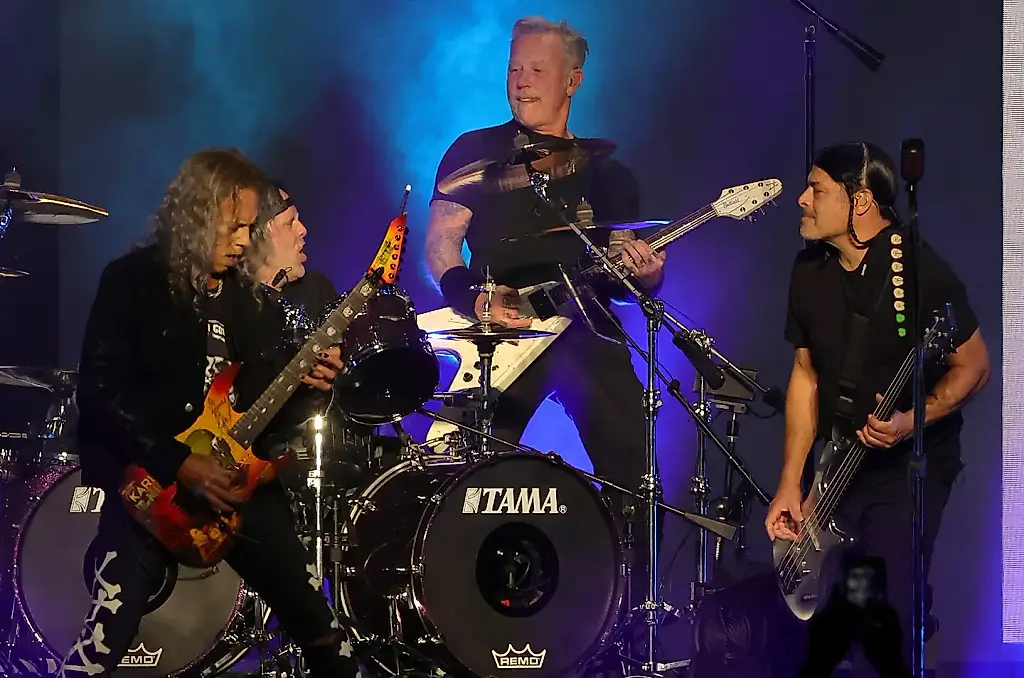 Metallica исполняет The Living End в Мельбурне: ответ Чена Чейни