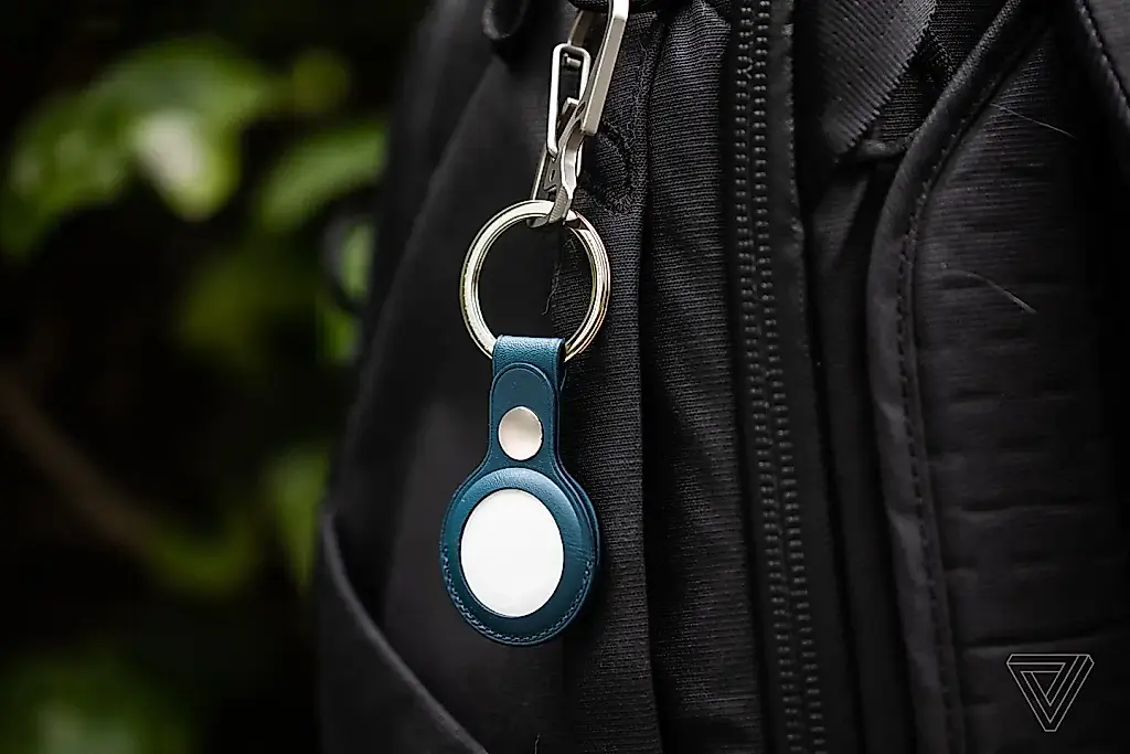Apple desarrolla un dispositivo de IA del tamaño de un AirTag
