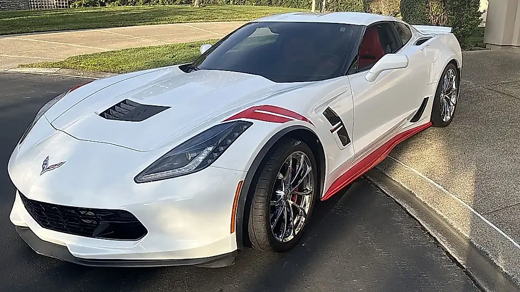Chevrolet Corvette Grand Sport: nuevo aspecto para una vieja leyenda