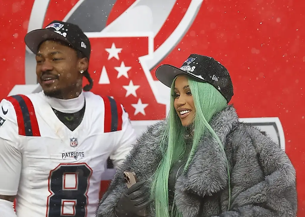 Cardi B celebra la victoria de los Patriots con Stefon Diggs y se prepara para la Super Bowl