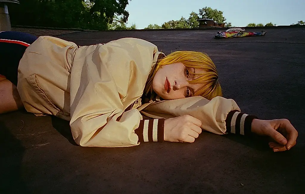 Hayley Williams muestra cómo se creó el álbum sorpresa