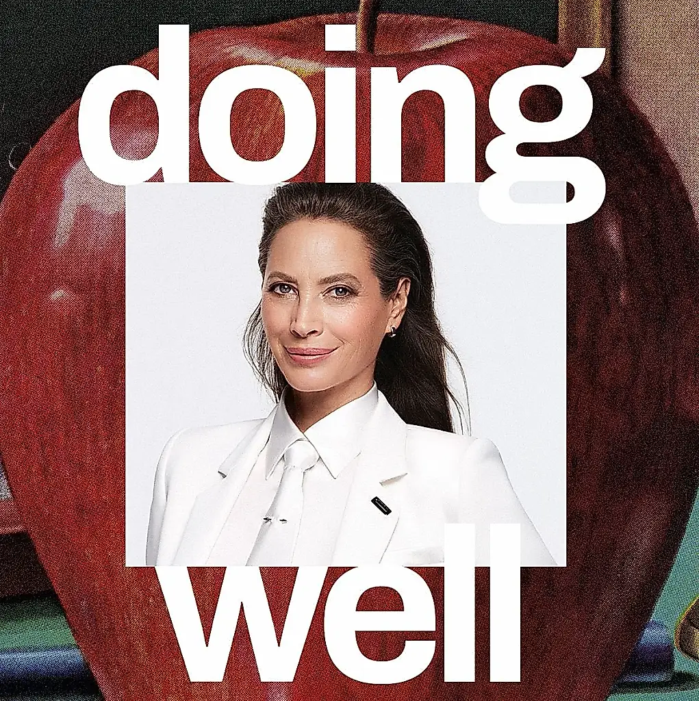 El consejo de Christy Turlington: apaga el móvil y conéctate contigo