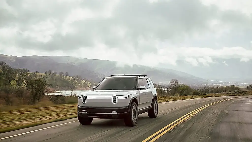 Rivian R2 frente al Tesla Model Y