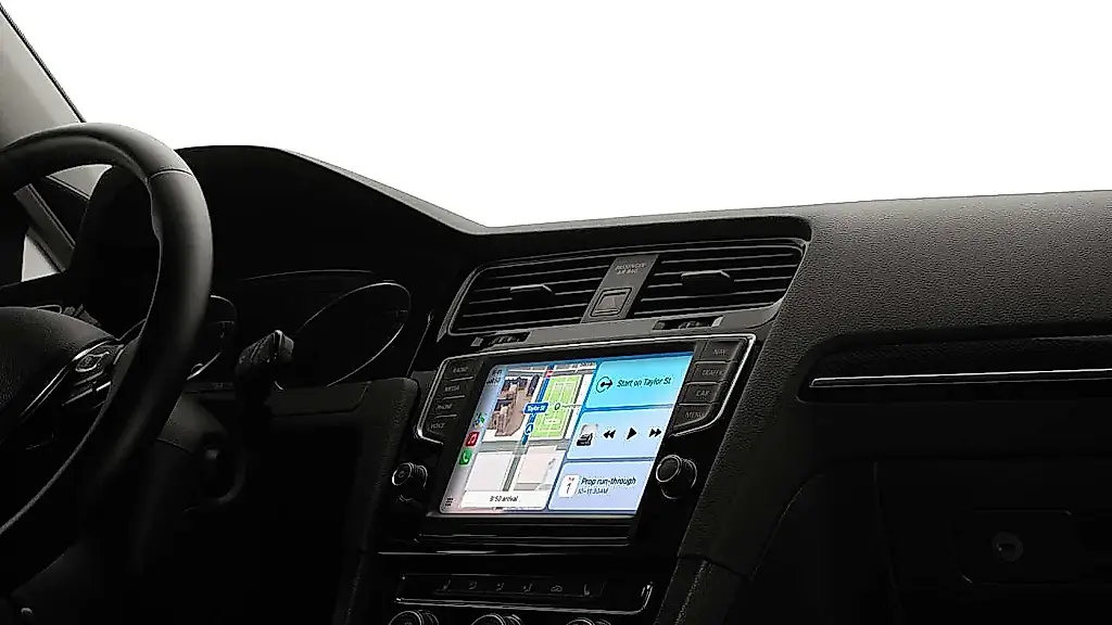 Tesla retrasa CarPlay