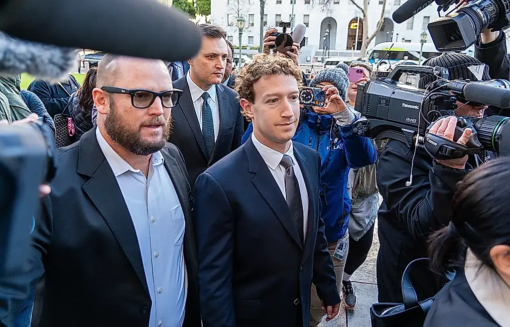 Zuckerberg ante el tribunal: cómo las redes sociales enganchan a los niños y por qué «no es exactamente» una adicción