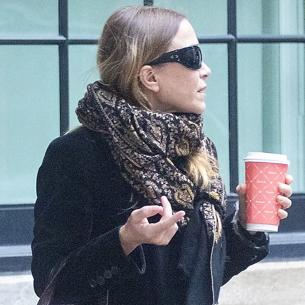 Zapatillas y lujo: la elección de Mary-Kate Olsen