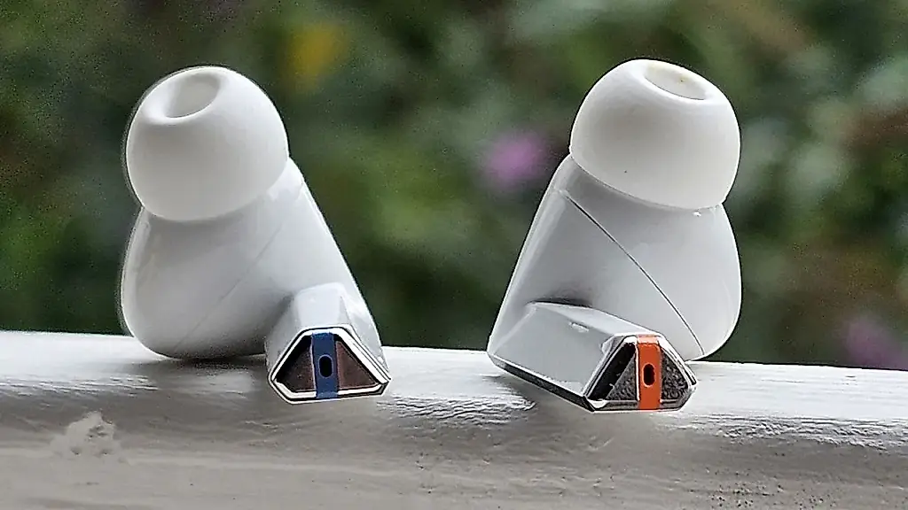 Galaxy Buds 4 frente a los AirPods