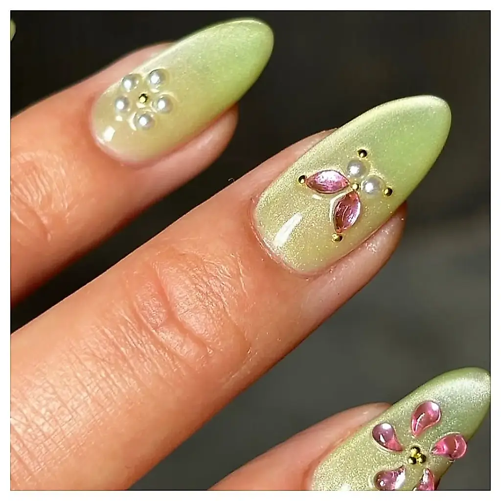 Uñas primaverales sin aburrimiento