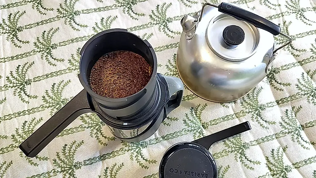 La cafetera del hotel se venga de sus huéspedes