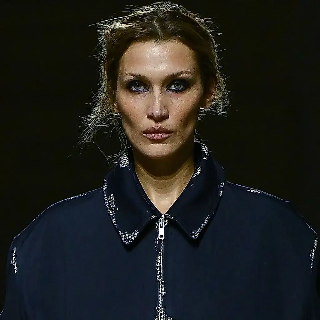 Белла Хадид и четырёхкратный выход на подиум Prada
