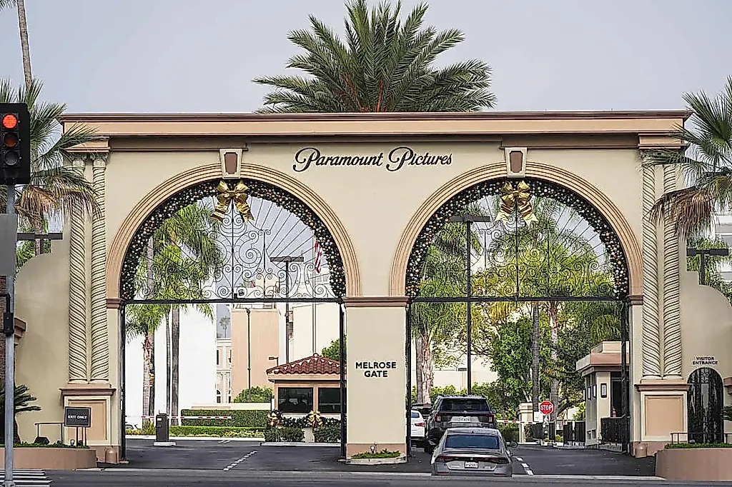 Paramount поглощает Warner