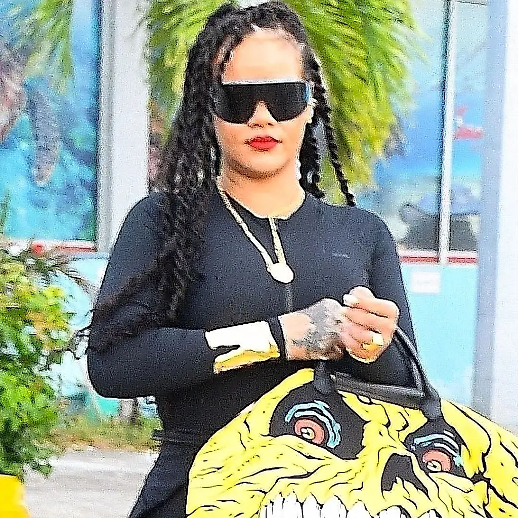 Rihanna «resucita» el icónico Longchamp Le Pliage: ahora cuesta aún más