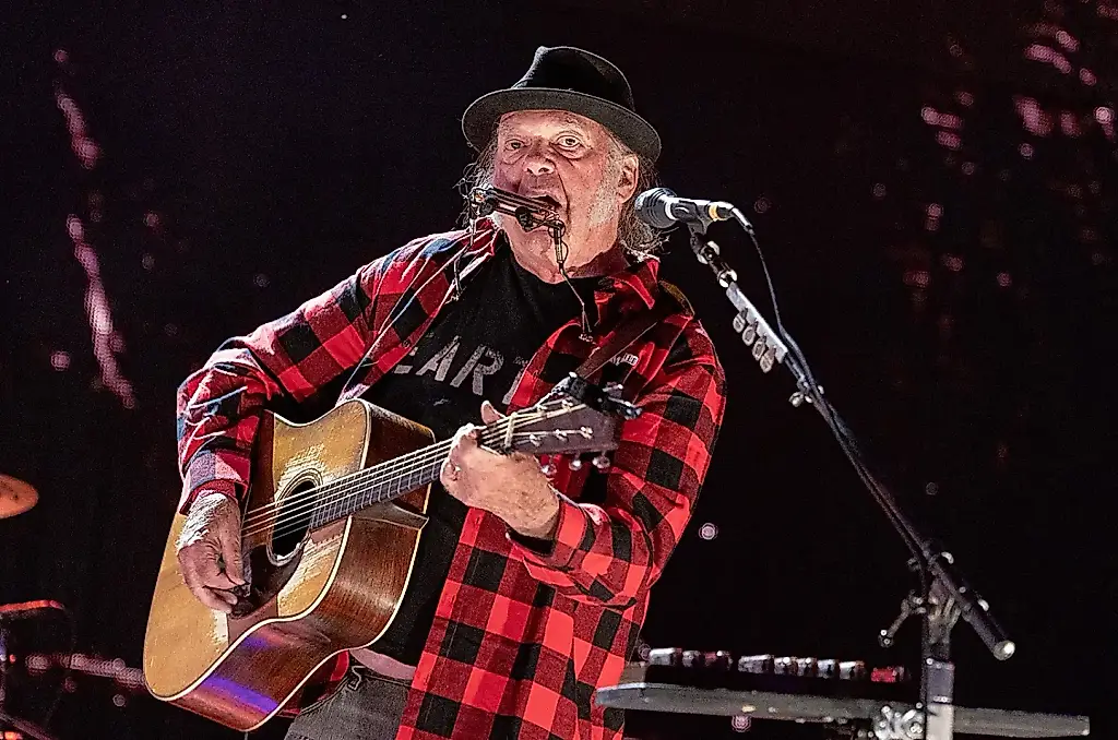 Neil Young critica a Trump