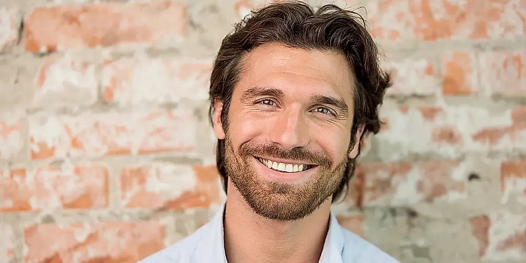 Cómo perciben las mujeres los rostros masculinos: ¿belleza o seguridad?