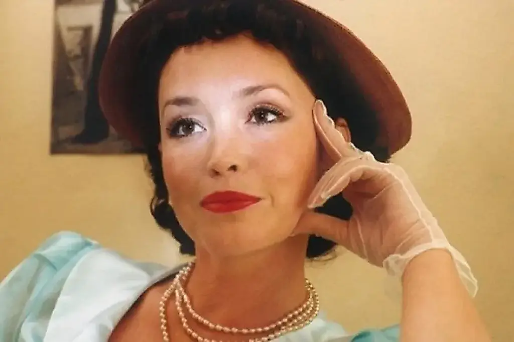 El último secreto de Anna Samójina: destino y amor de una estrella discreta