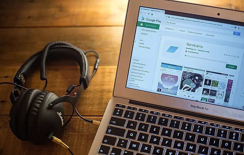 Bandcamp prohíbe la música creada con IA