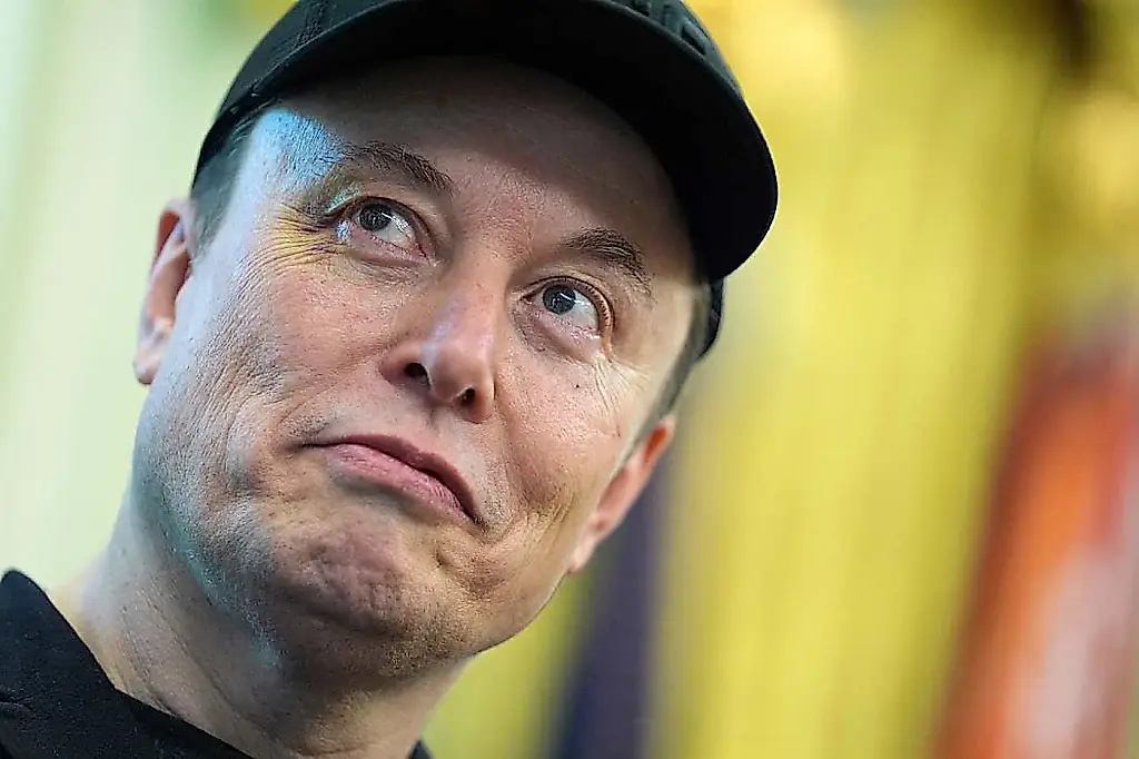 Podría haber apagado Grok: por qué Musk y Reino Unido protegen a una IA peligrosa