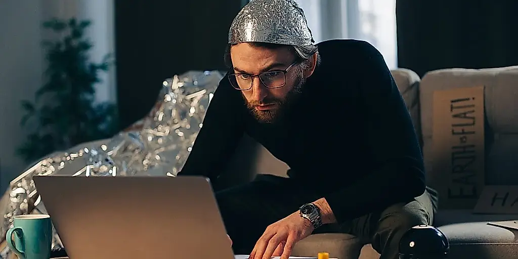 Metaanálisis: cómo combatir las teorías conspirativas