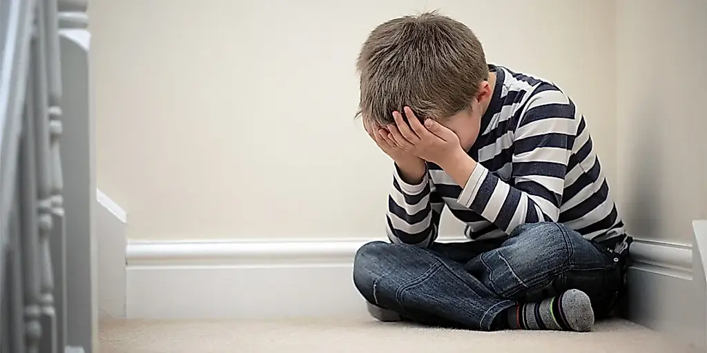 Эмоциональное насилие родом из детства: рецепт полного самоуничижения