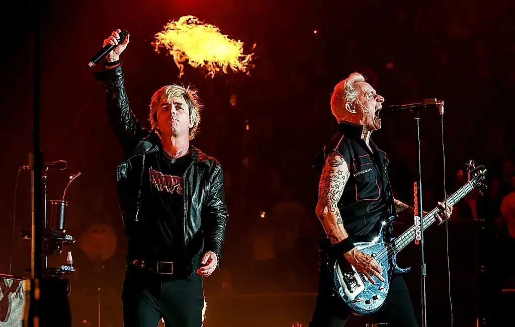 Green Day no se muerde la lengua con los políticos