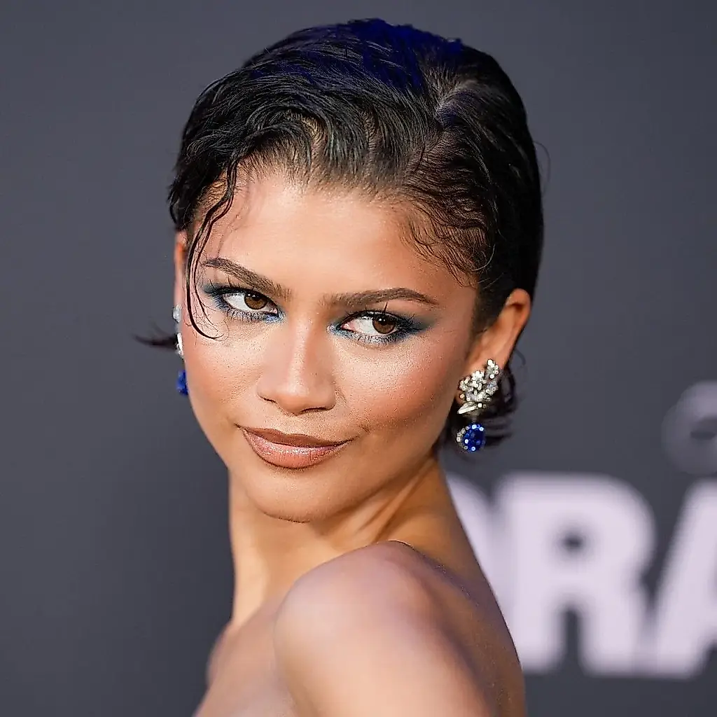 La sombra metálica de Zendaya