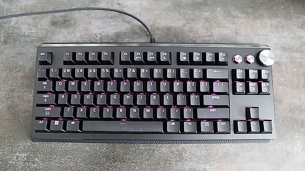 Razer pone a la venta un teclado por 500 dólares: lujo por el lujo