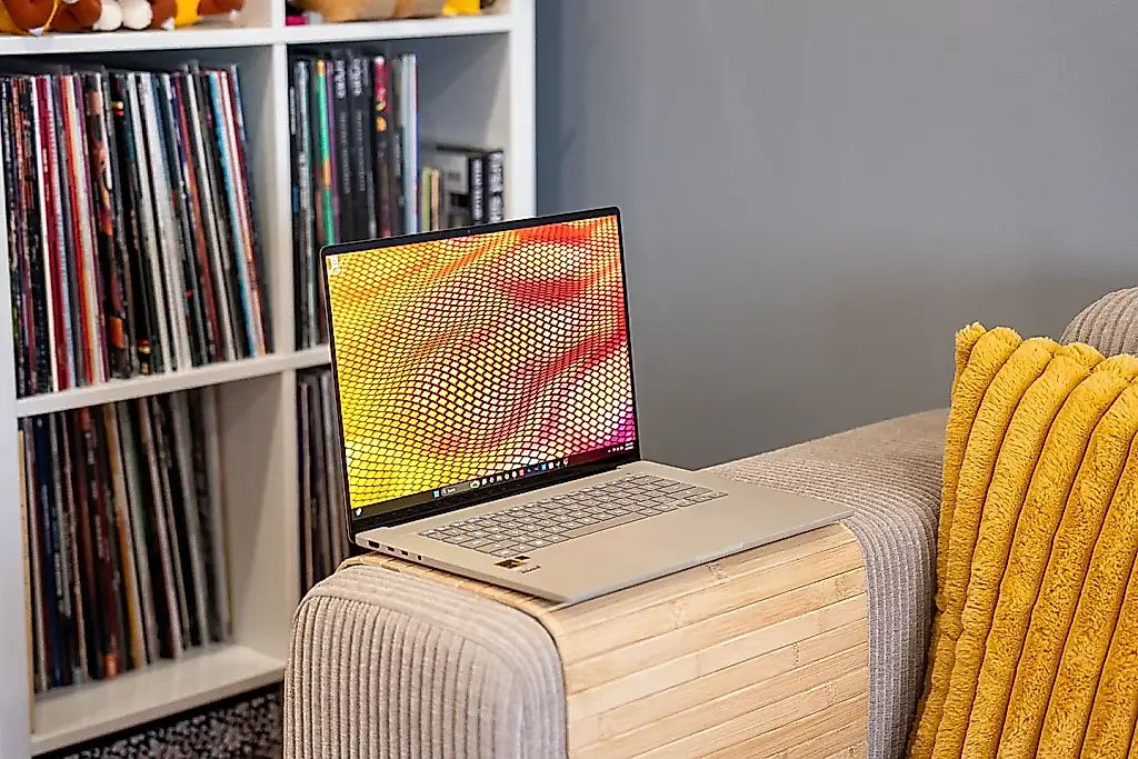 Asus planta cara al MacBook